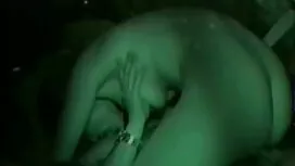 私のいとこと私は一緒に寝ています。 女性 ...
