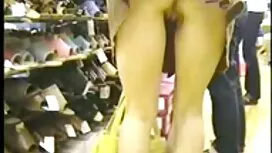 彼女は彼女の猫に水のボトルを入れた av ...
